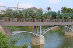 亚龙湾滨海公园人行桥工程